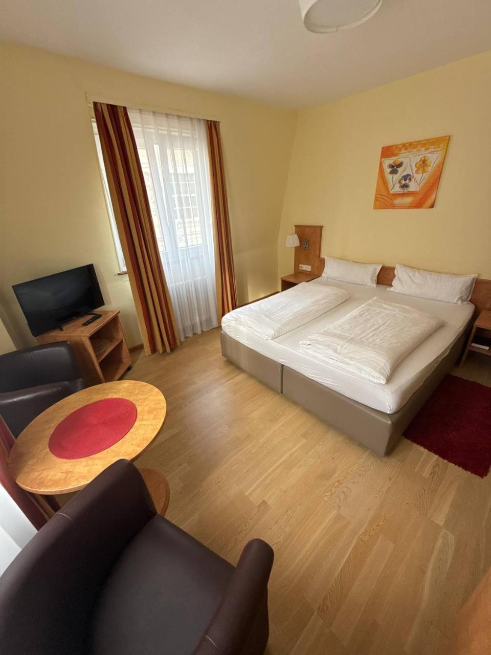 Hotel Bischoff Баден-Баден Екстериор снимка