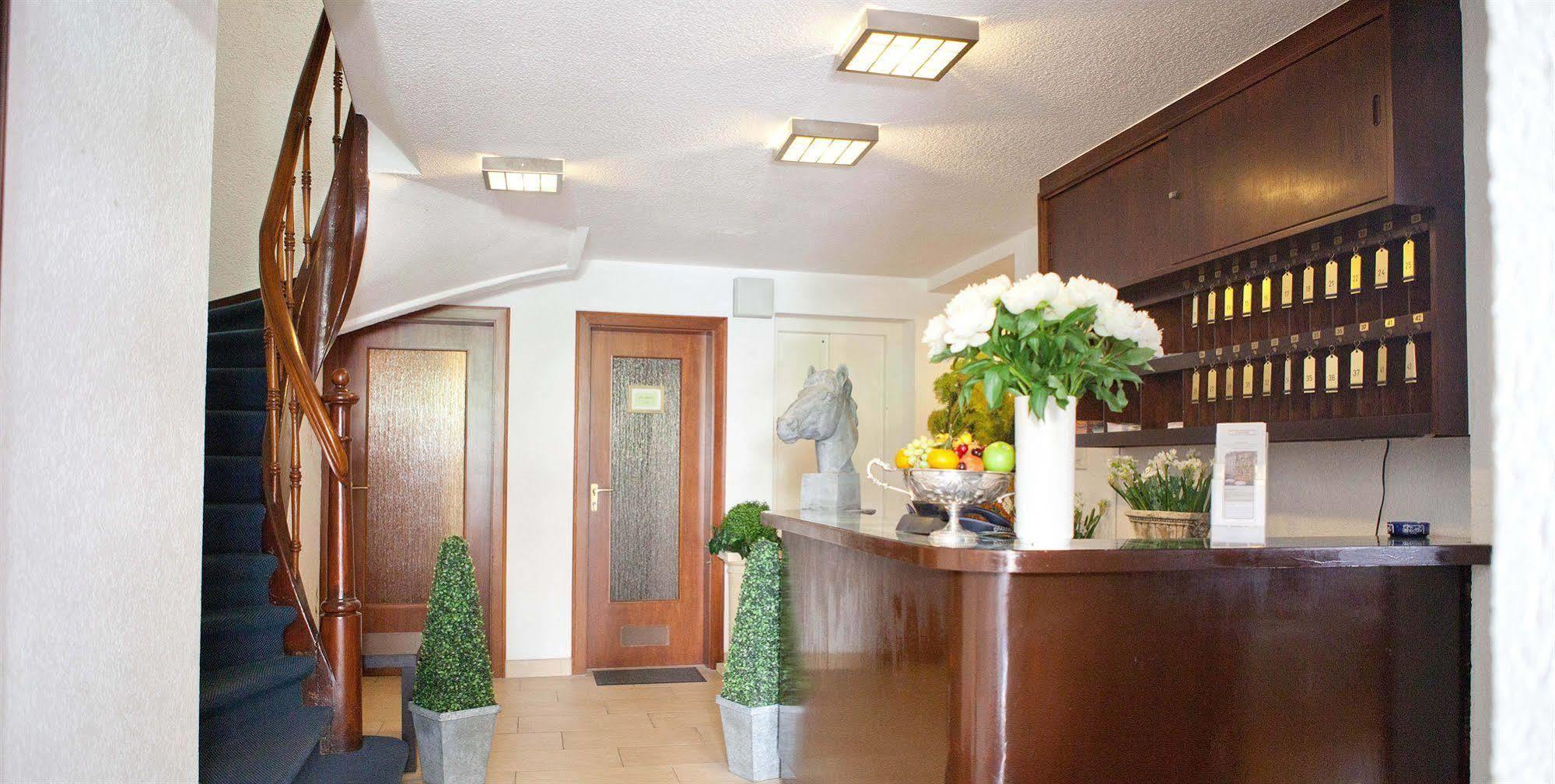 Hotel Bischoff Баден-Баден Екстериор снимка